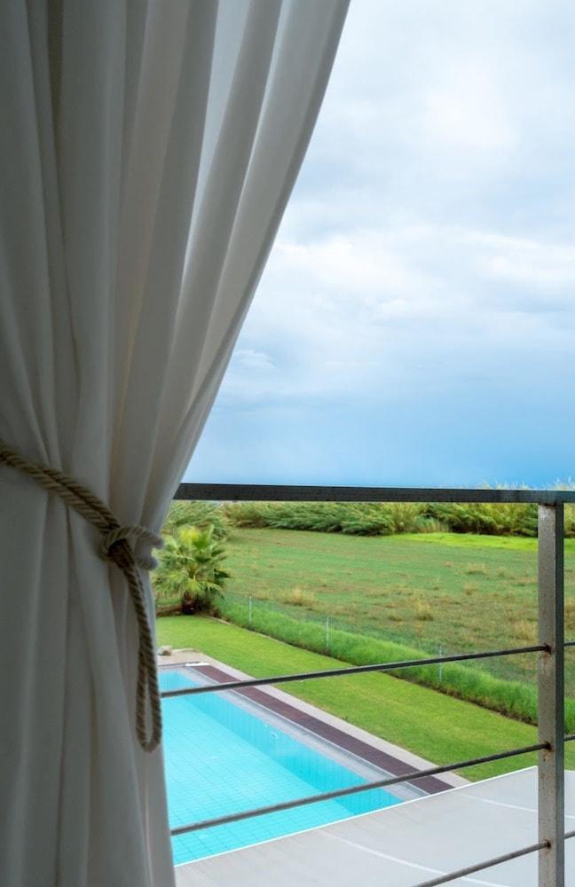 Blue Sea Luxury Villa Maleme  Bagian luar foto